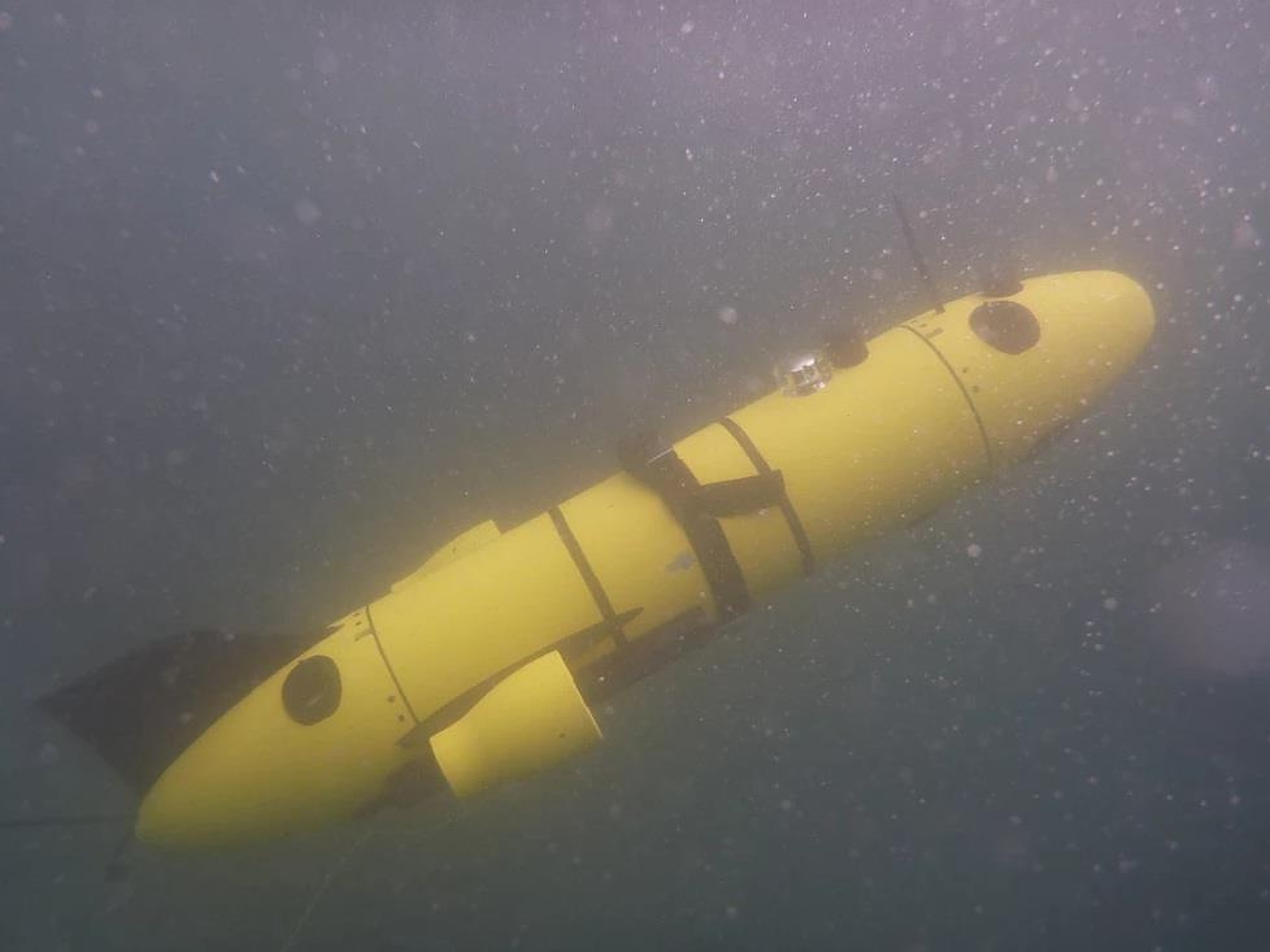 GMK AUV underwater